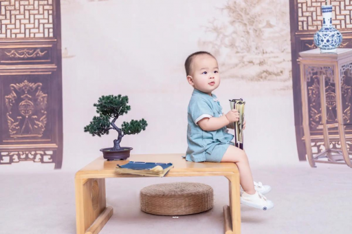 南通宝宝多久开始攒肚